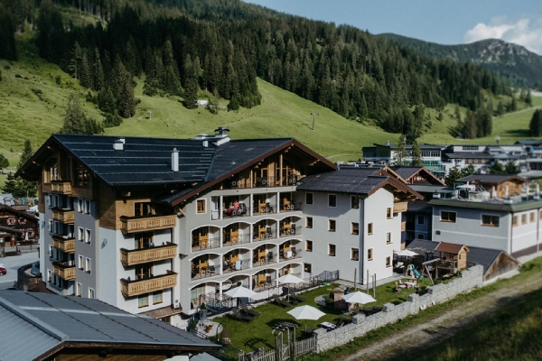 Apartment and Chalet