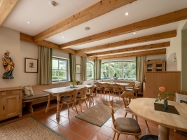 Apartment and Chalet 