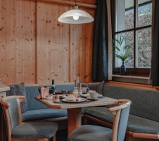 Apartment and Chalet 