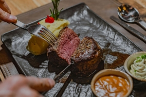 Restaurant PLACE TO MEAT 